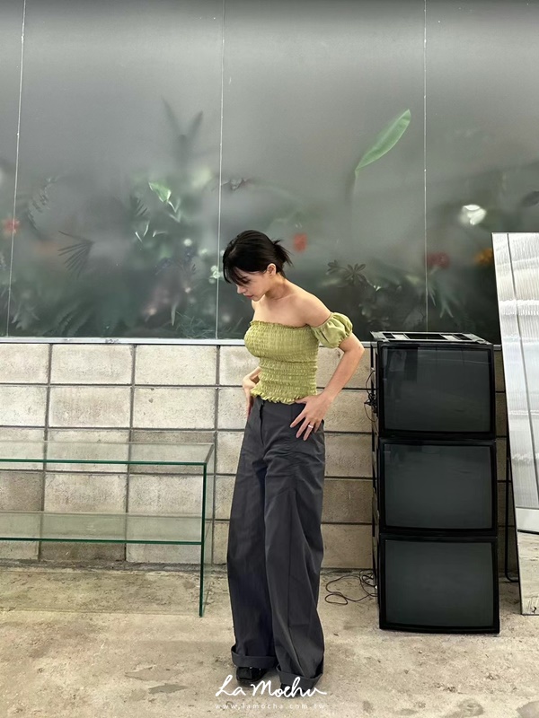 一字領彈性抓皺質感上衣